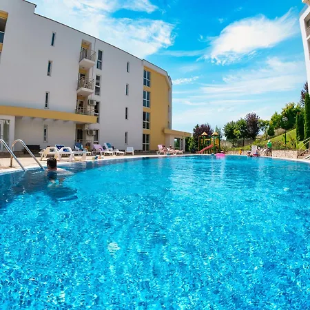 империал форт клуб *